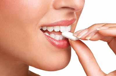 Жевательная резинка — польза и вред для зубов?